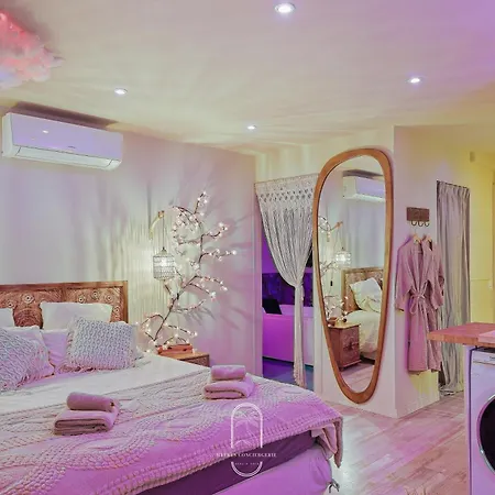 Bali Jacuzzi Balneo Cinema * Hyères