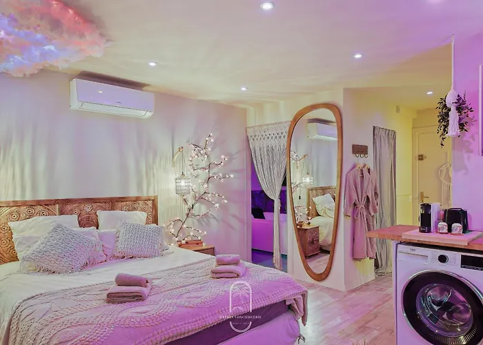 Bali Jacuzzi Balneo Cinema * Hyères