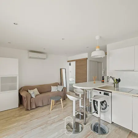 Bali Jacuzzi Balnéo Cinéma * Hyères